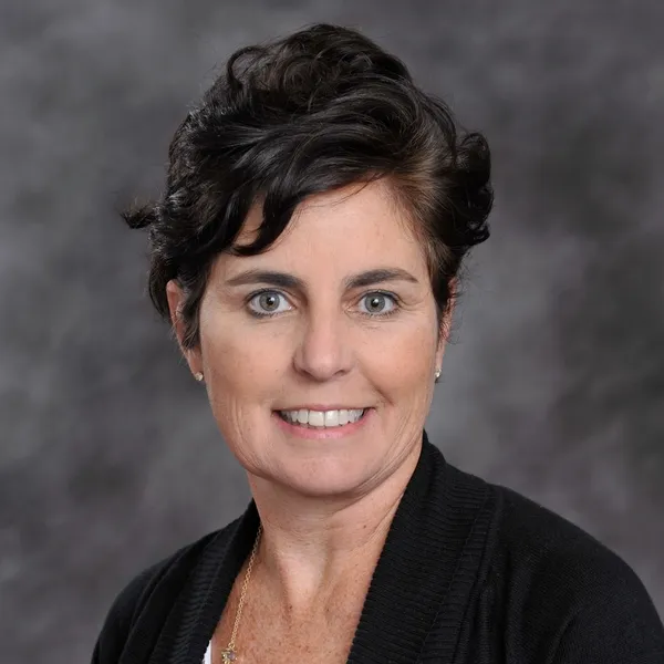 Photo of Lesa Kelly