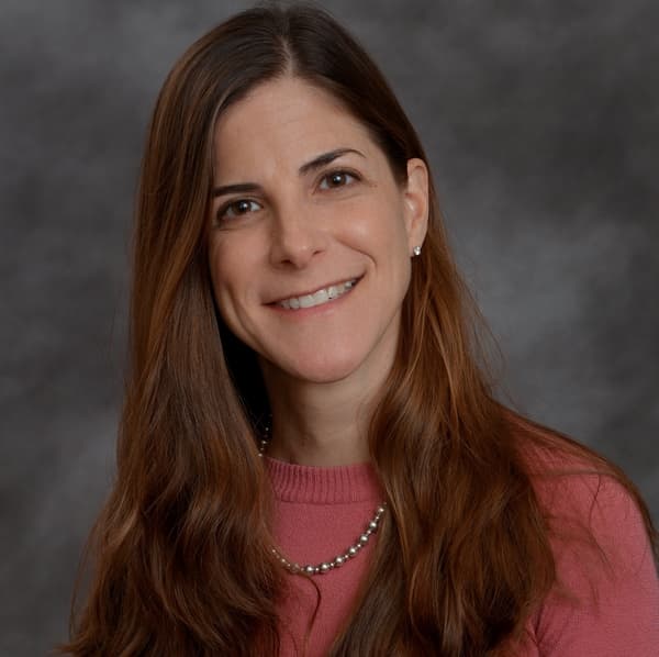 Photo of Elizabeth Glass