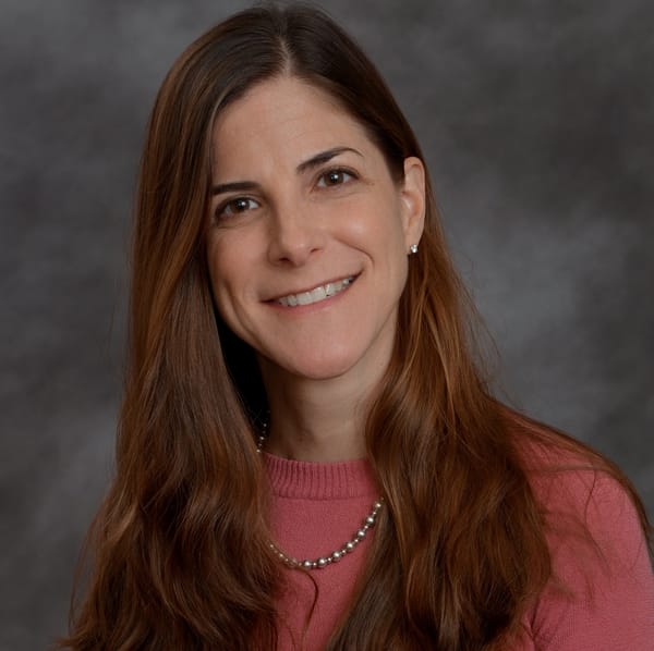 Photo of Elizabeth Glass